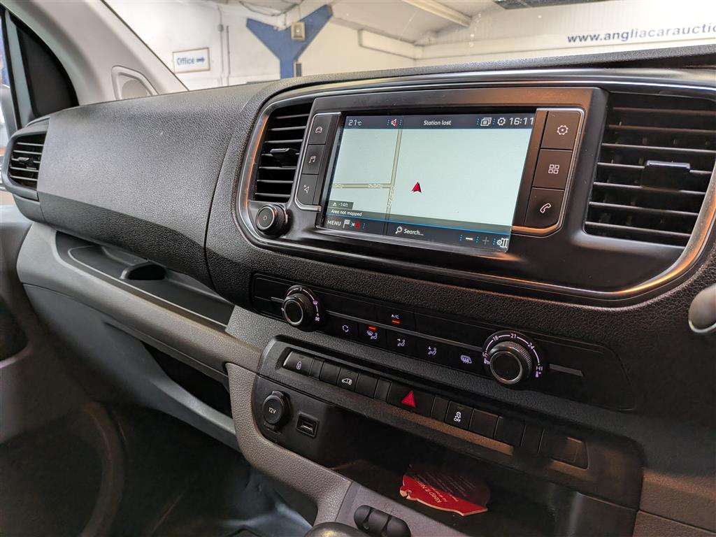 <p>2018 PEUGEOT EXPERT PRO + LONG BLUE HD</p>