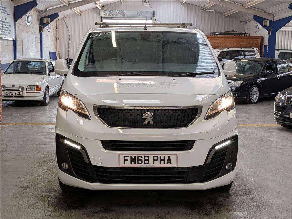 <p>2018 PEUGEOT EXPERT PRO + LONG BLUE HD</p>