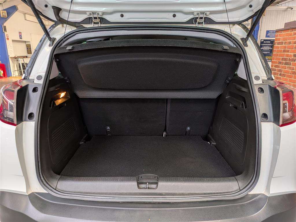 <p>2018 VAUXHALL CROSSLAND X ELITE NAV T D</p>