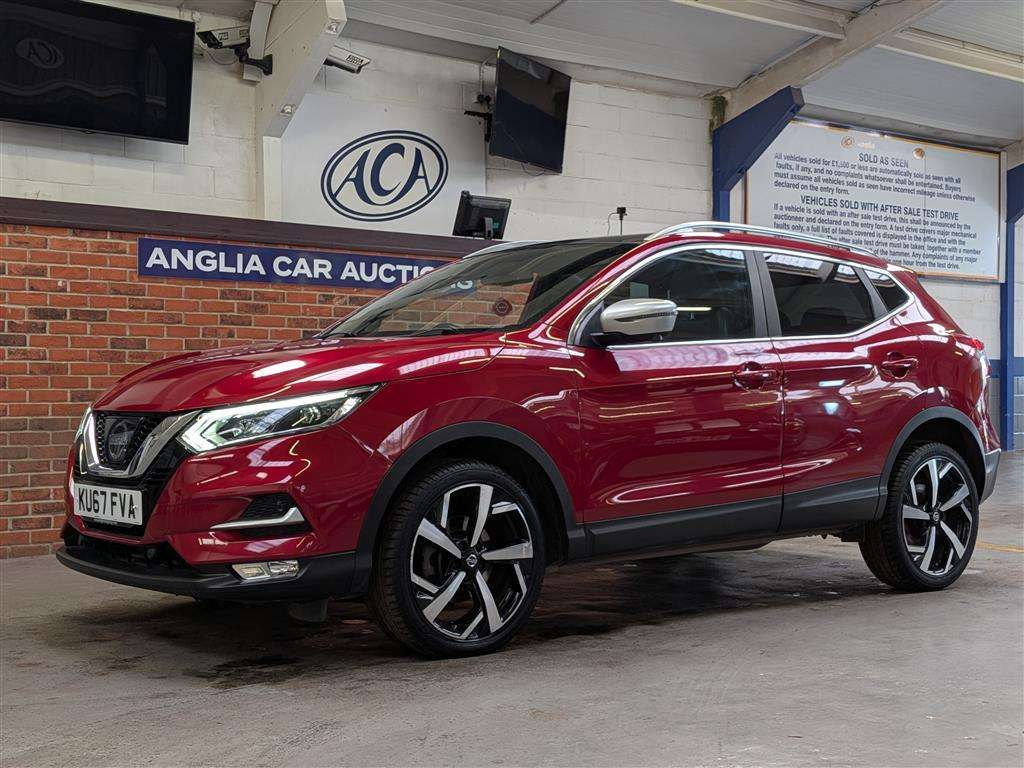 <p>2017 NISSAN QASHQAI TEKNA + DIG-T CVT</p>