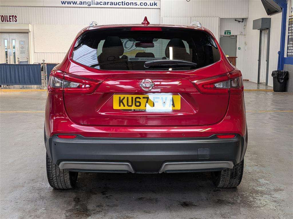 <p>2017 NISSAN QASHQAI TEKNA + DIG-T CVT</p>