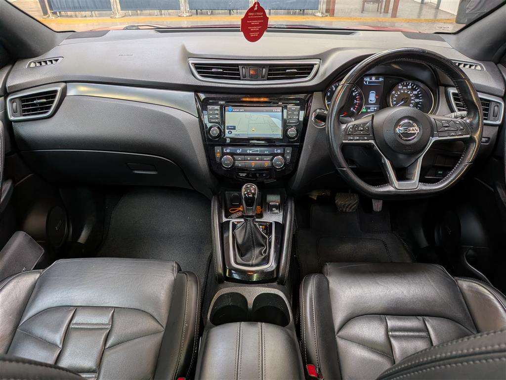 <p>2017 NISSAN QASHQAI TEKNA + DIG-T CVT</p>