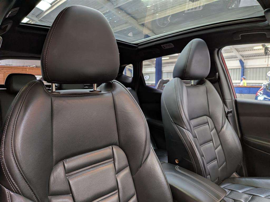<p>2017 NISSAN QASHQAI TEKNA + DIG-T CVT</p>