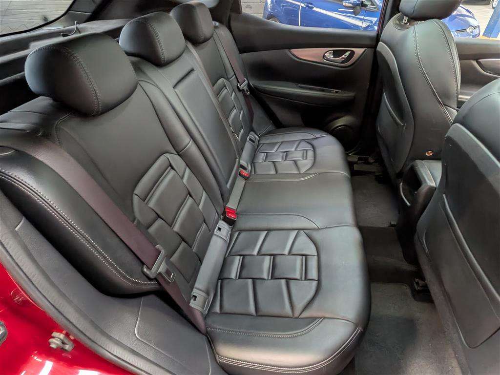 <p>2017 NISSAN QASHQAI TEKNA + DIG-T CVT</p>
