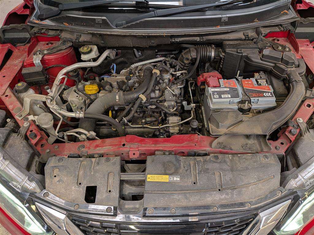 <p>2017 NISSAN QASHQAI TEKNA + DIG-T CVT</p>