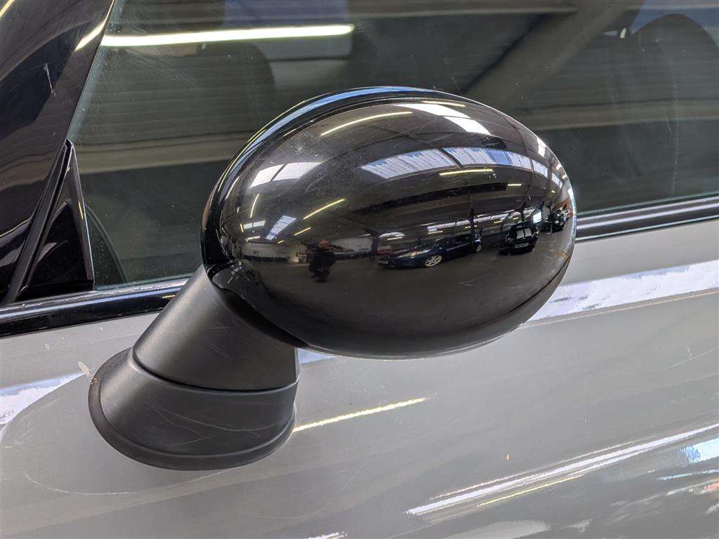 <p>2014 MINI COOPER S AUTO</p>