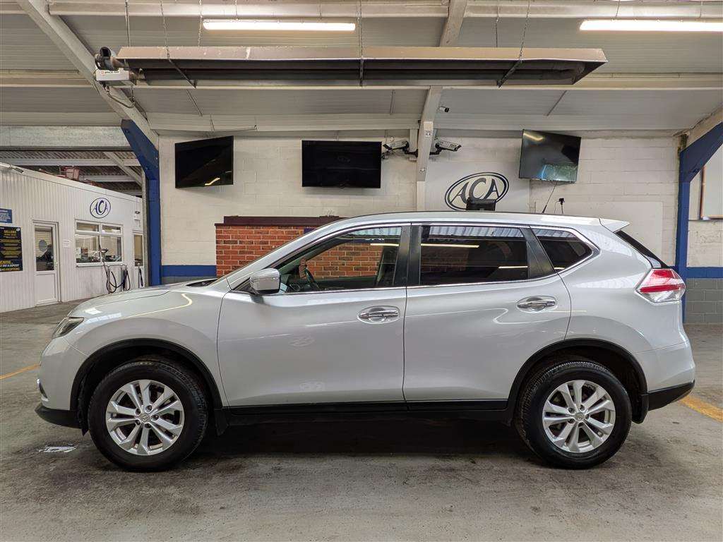 <p>2016 NISSAN X-TRAIL ACENTA DCI 4X4</p>