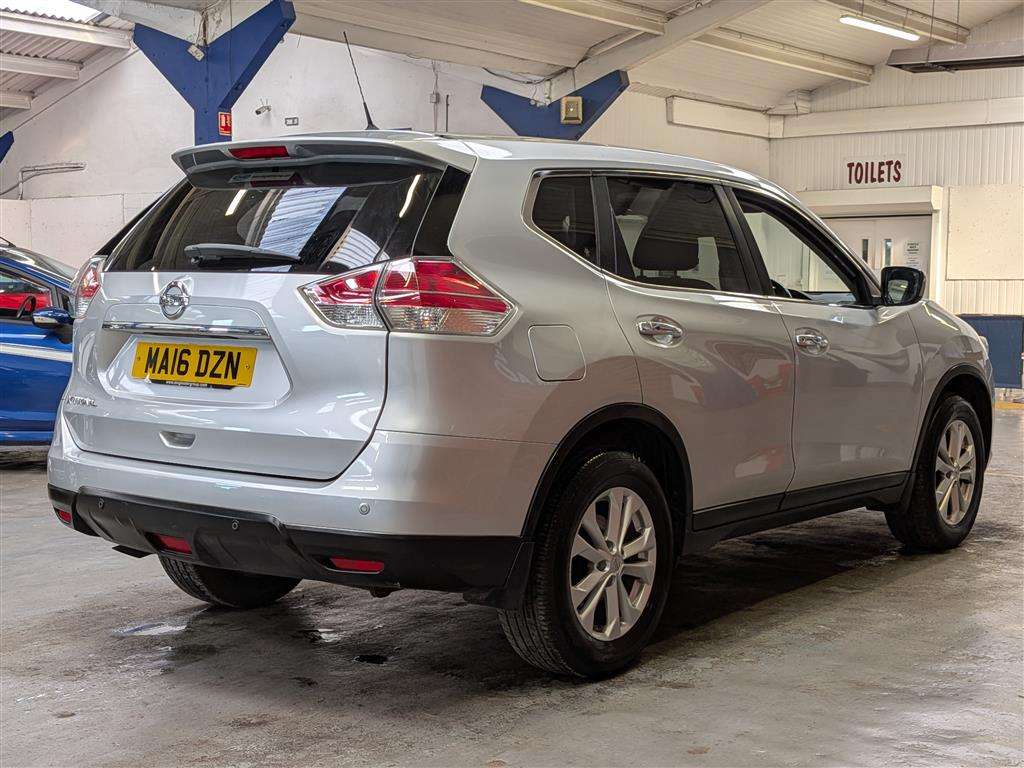 <p>2016 NISSAN X-TRAIL ACENTA DCI 4X4</p>