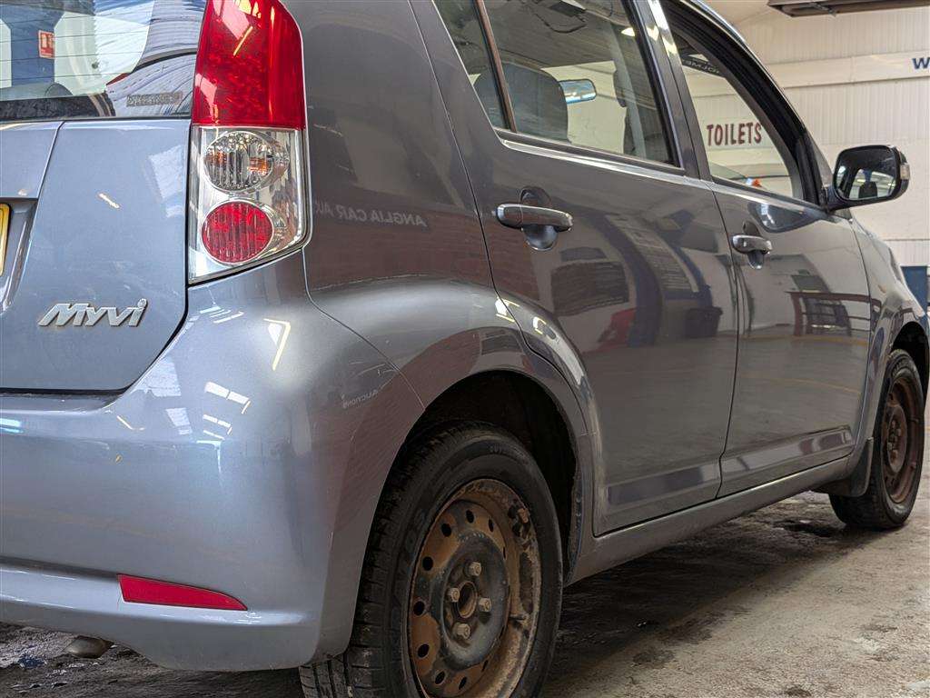 <p>2011 PERODUA MYVI EZI AUTO</p>