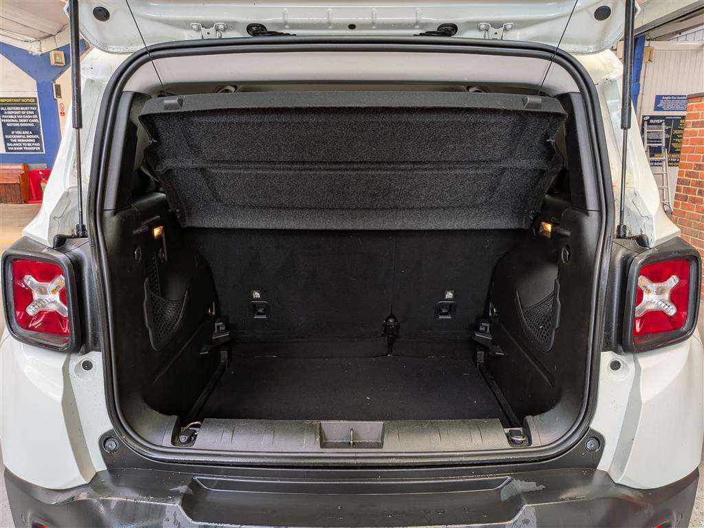 <p>2017 JEEP RENEGADE LONGITUDE M-JET</p>