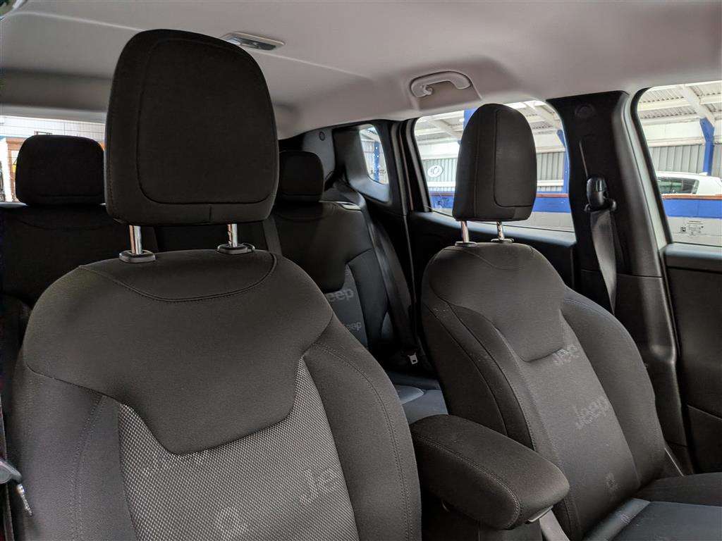 <p>2017 JEEP RENEGADE LONGITUDE M-JET</p>