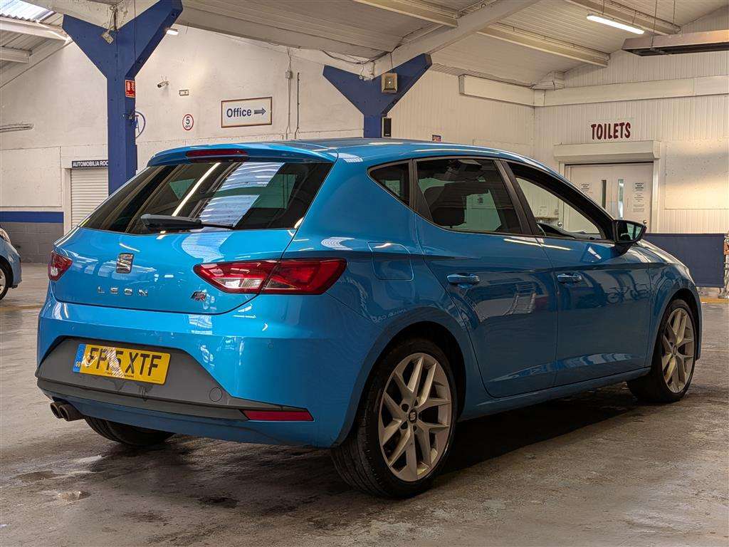 <p>2015 SEAT LEON FR TDI</p>