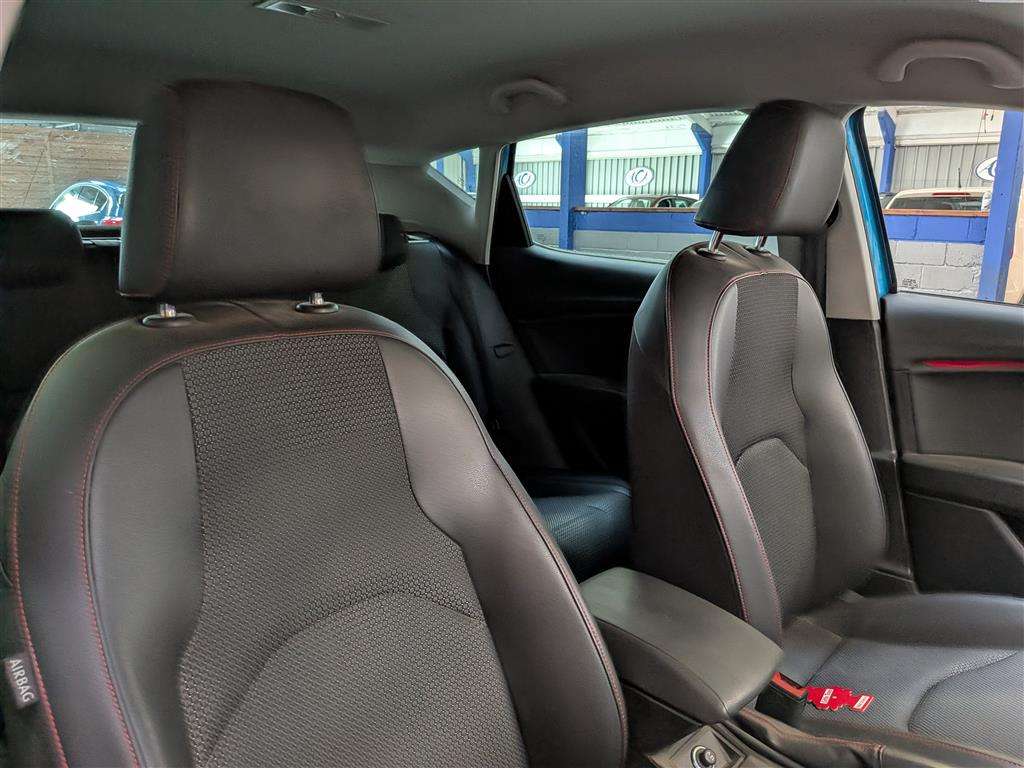 <p>2015 SEAT LEON FR TDI</p>