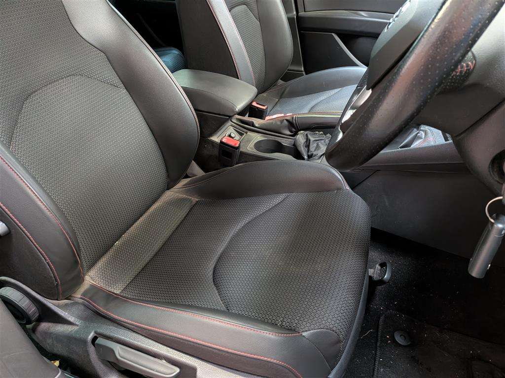 <p>2015 SEAT LEON FR TDI</p>