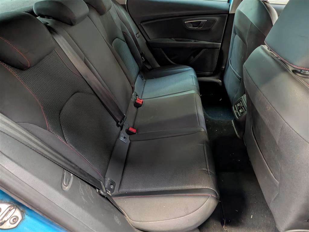 <p>2015 SEAT LEON FR TDI</p>