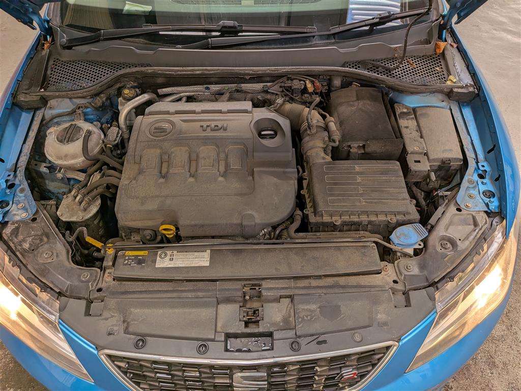 <p>2015 SEAT LEON FR TDI</p>