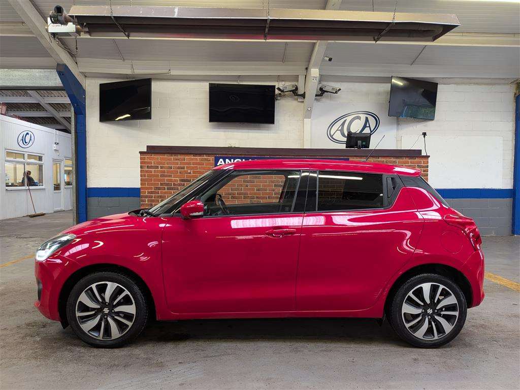 <p>2019 SUZUKI SWIFT SZ5 BOOSTERJET AUTO</p>