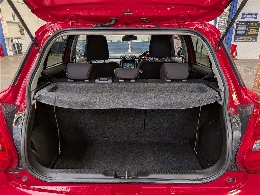 <p>2019 SUZUKI SWIFT SZ5 BOOSTERJET AUTO</p>