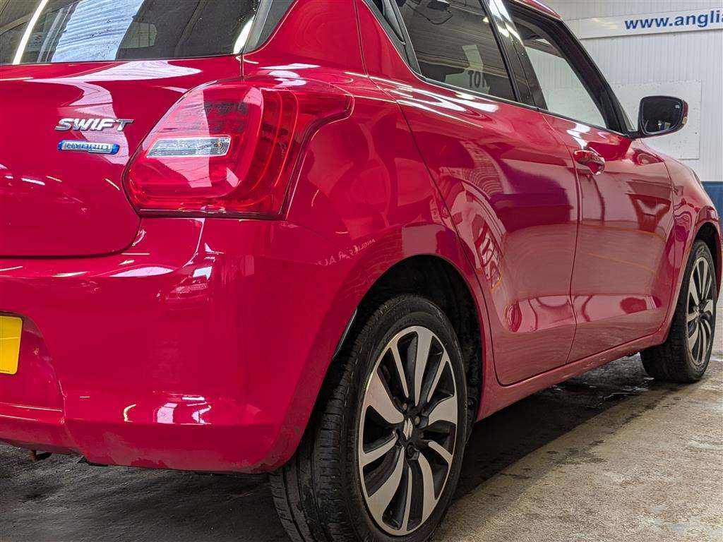 <p>2019 SUZUKI SWIFT SZ5 BOOSTERJET AUTO</p>