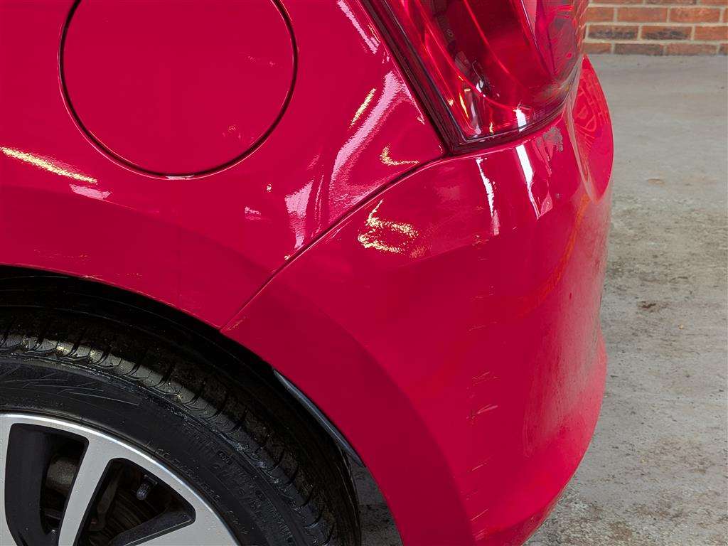 <p>2019 SUZUKI SWIFT SZ5 BOOSTERJET AUTO</p>