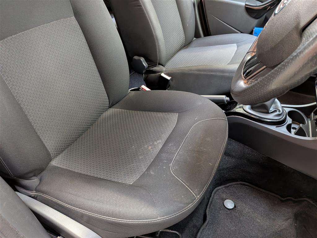 <p>2013 DACIA DUSTER LAUREATE DCI 4X2</p>