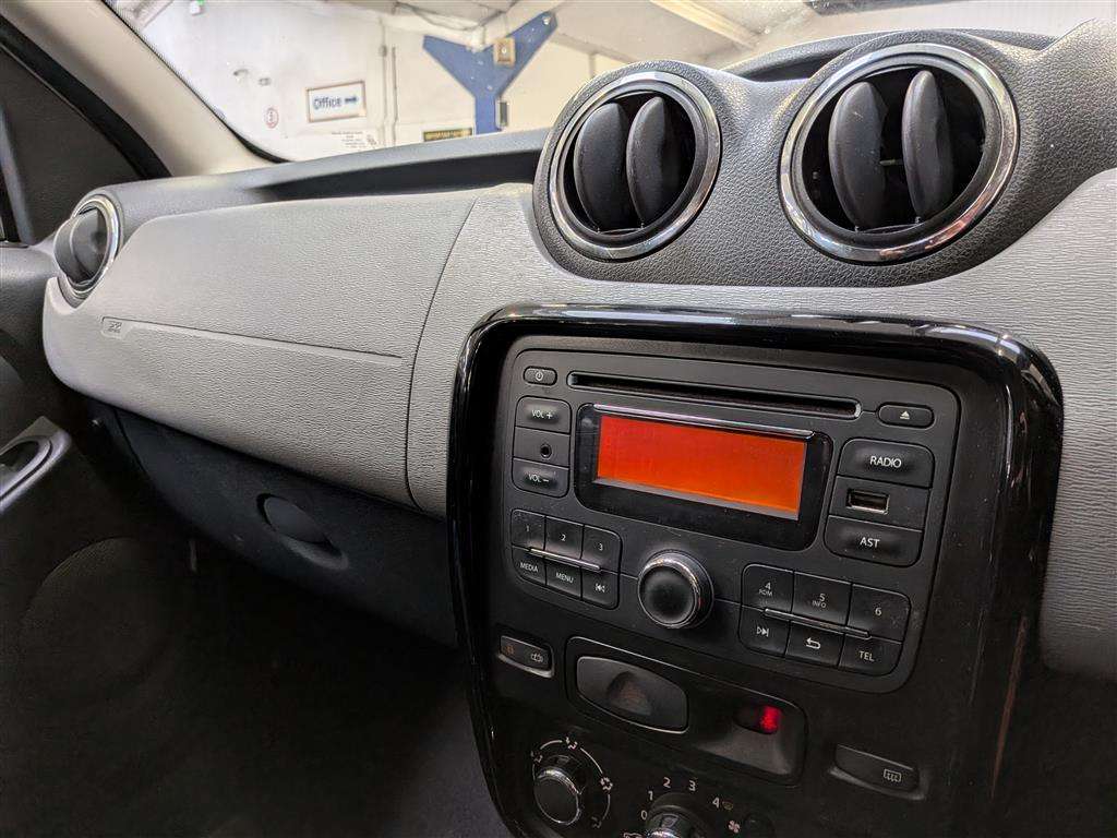 <p>2013 DACIA DUSTER LAUREATE DCI 4X2</p>