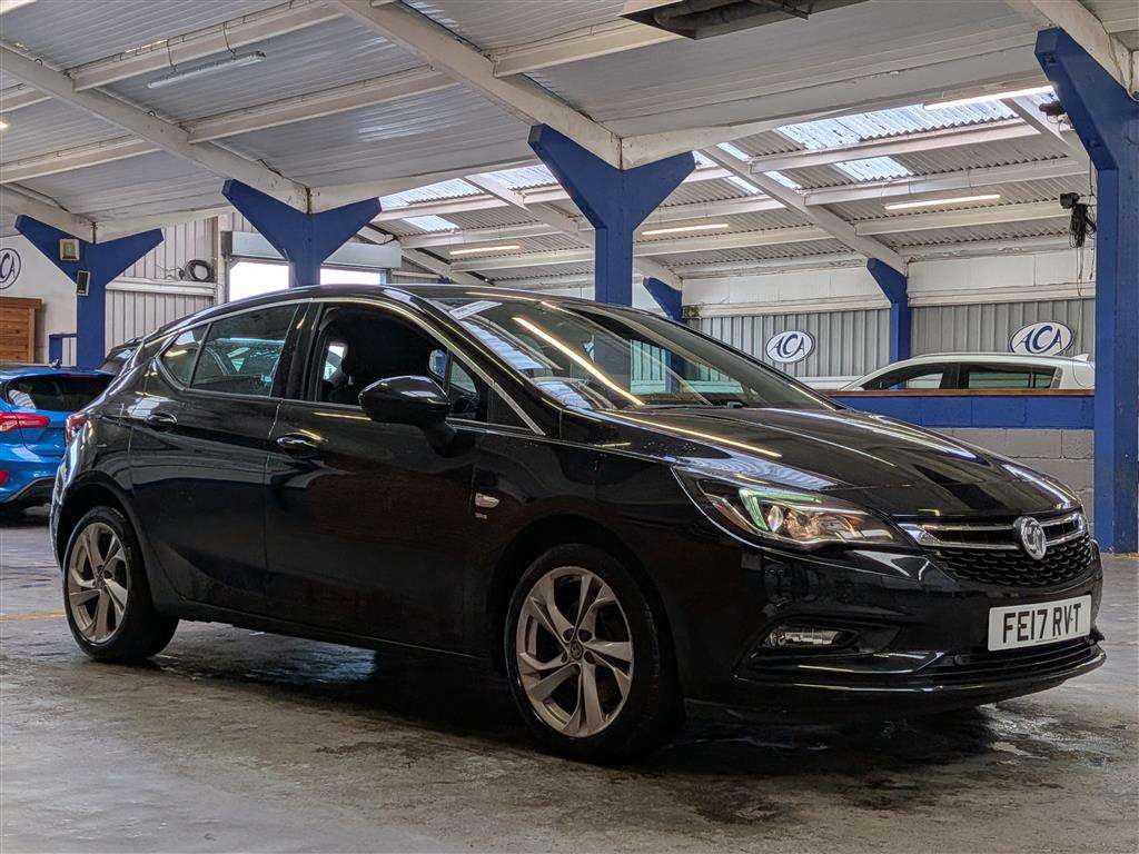 <p>2017 VAUXHALL ASTRA SRI CDTI AUTO</p>