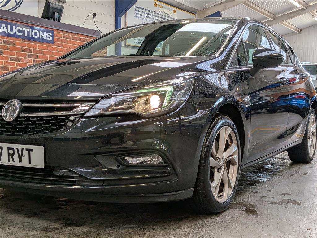 <p>2017 VAUXHALL ASTRA SRI CDTI AUTO</p>