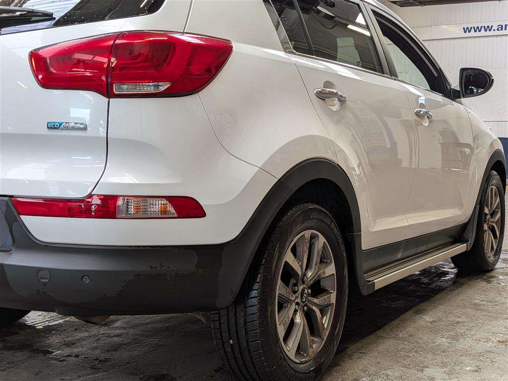 <p>2014 KIA SPORTAGE WHITE EDIT-N ISG</p>