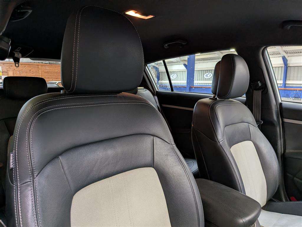 <p>2014 KIA SPORTAGE WHITE EDIT-N ISG</p>