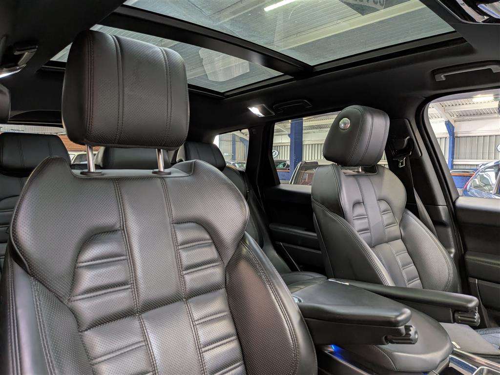 <p>2018 LAND ROVER RROVER SPORT ABIO DYNAM S</p>
