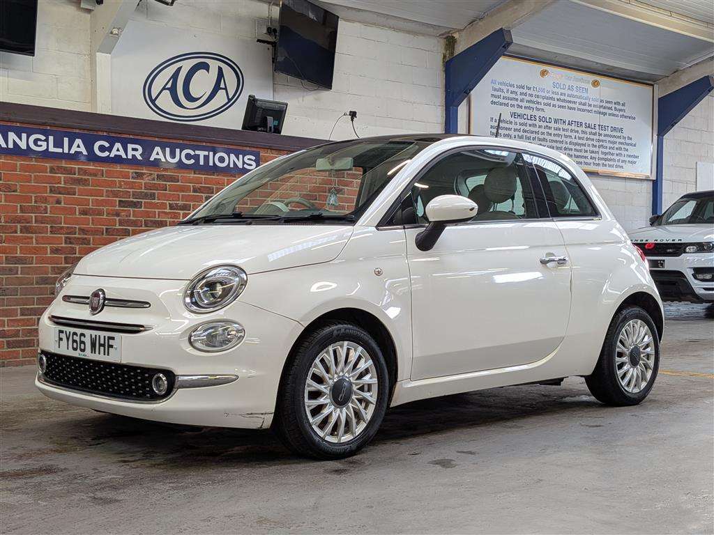 <p>2016 FIAT 500 LOUNGE</p>