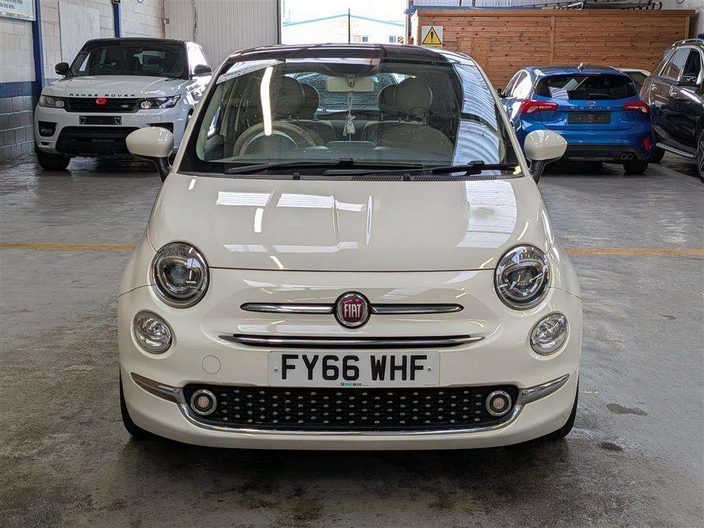 <p>2016 FIAT 500 LOUNGE</p>