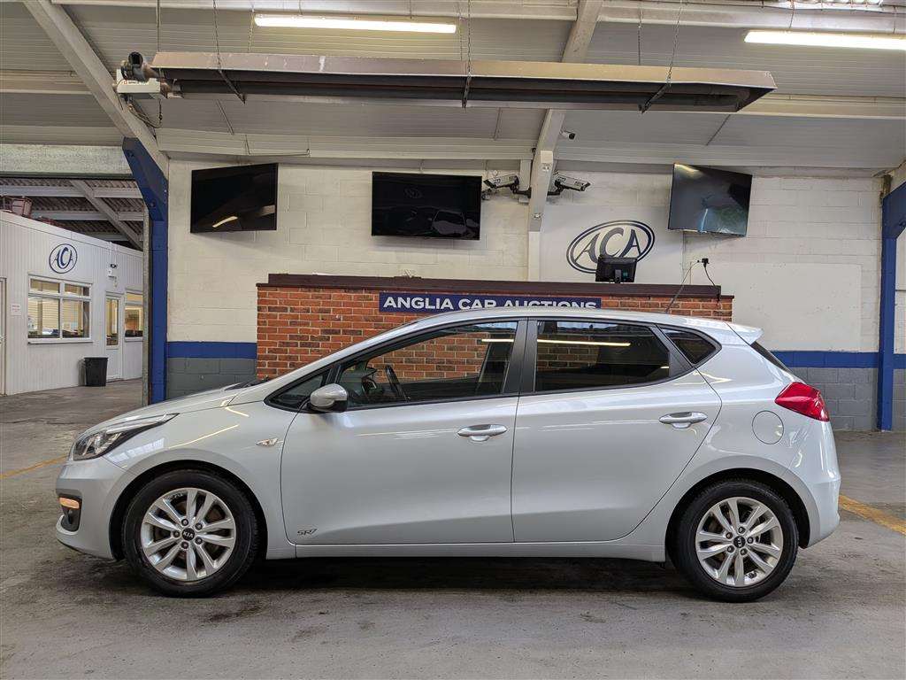 <p>2016 KIA CEED SR7</p>
