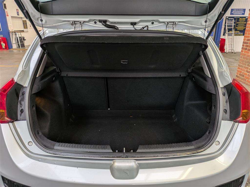 <p>2016 KIA CEED SR7</p>