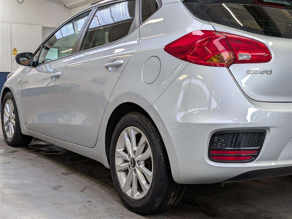 <p>2016 KIA CEED SR7</p>