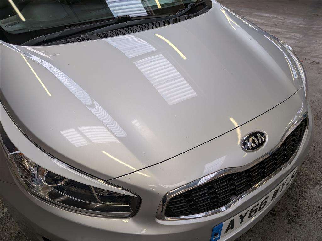 <p>2016 KIA CEED SR7</p>
