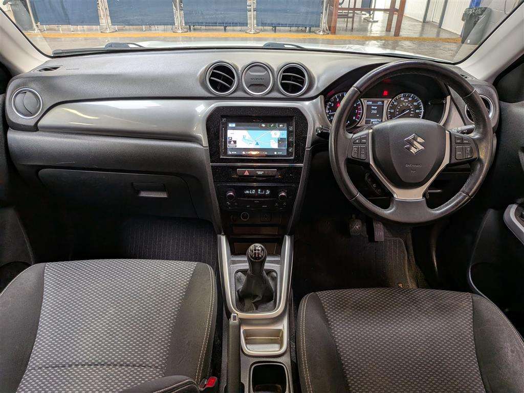 <p>2015 SUZUKI VITARA SZ-T</p>