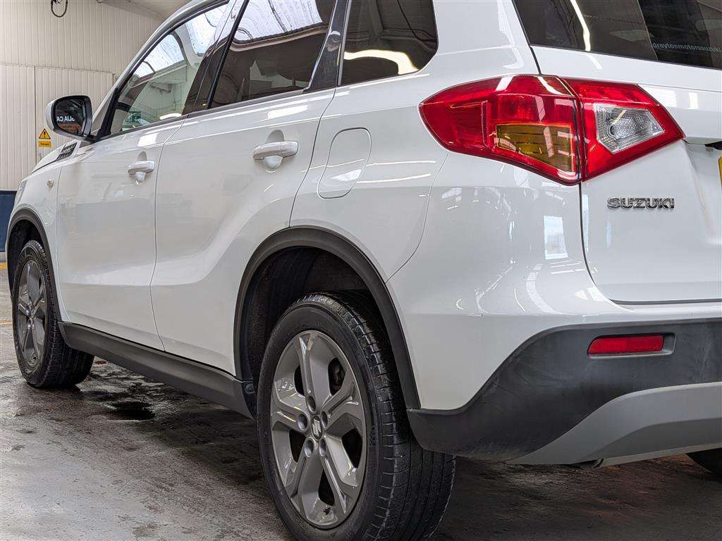 <p>2015 SUZUKI VITARA SZ-T</p>
