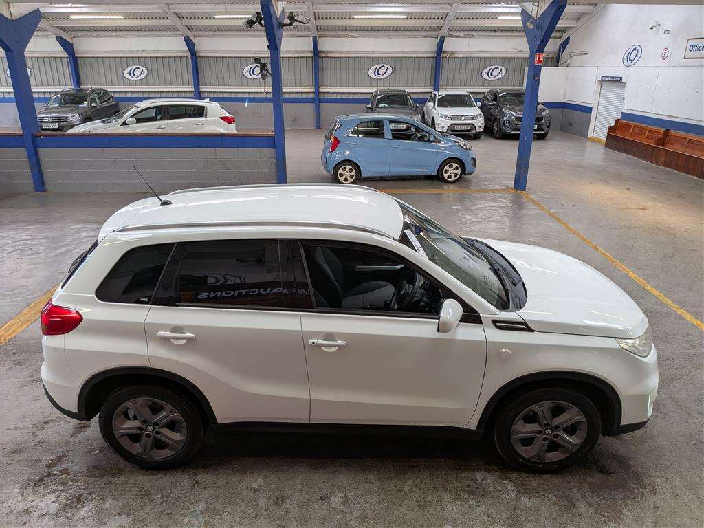 <p>2015 SUZUKI VITARA SZ-T</p>