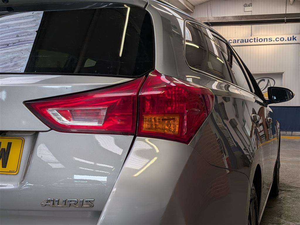 <p>2014 TOYOTA AURIS ICON + VALVEMATIC</p>