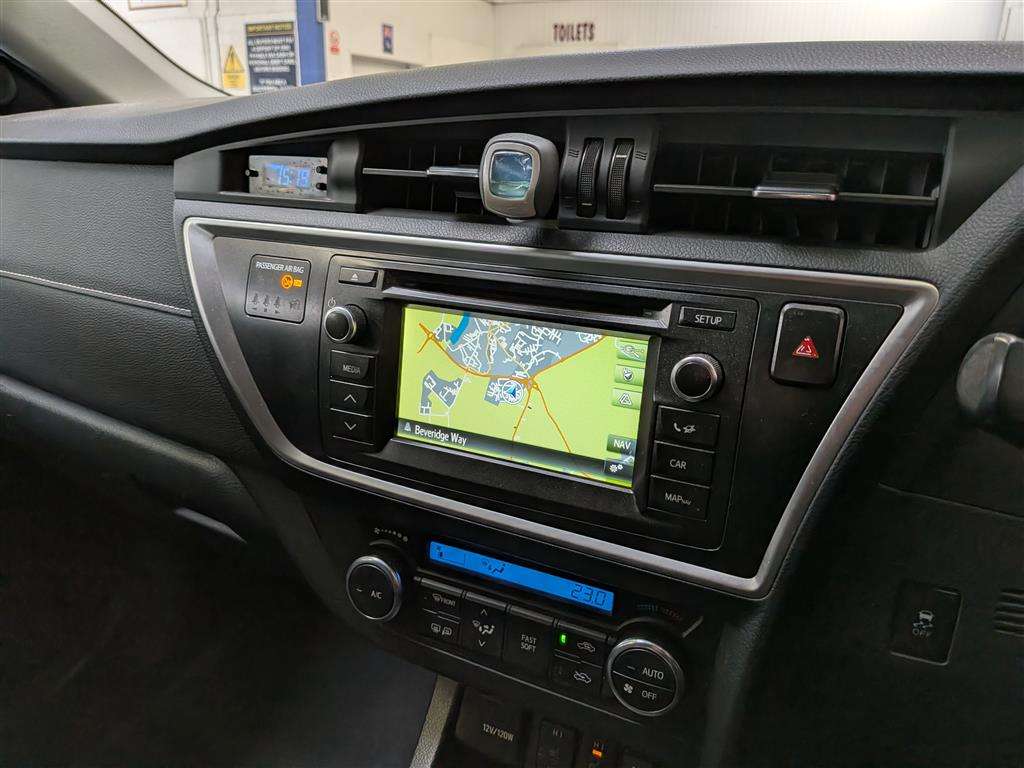 <p>2014 TOYOTA AURIS ICON + VALVEMATIC</p>