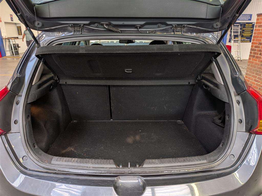 <p>2014 KIA CEED 4 ECODYNAMICS CRDI</p>