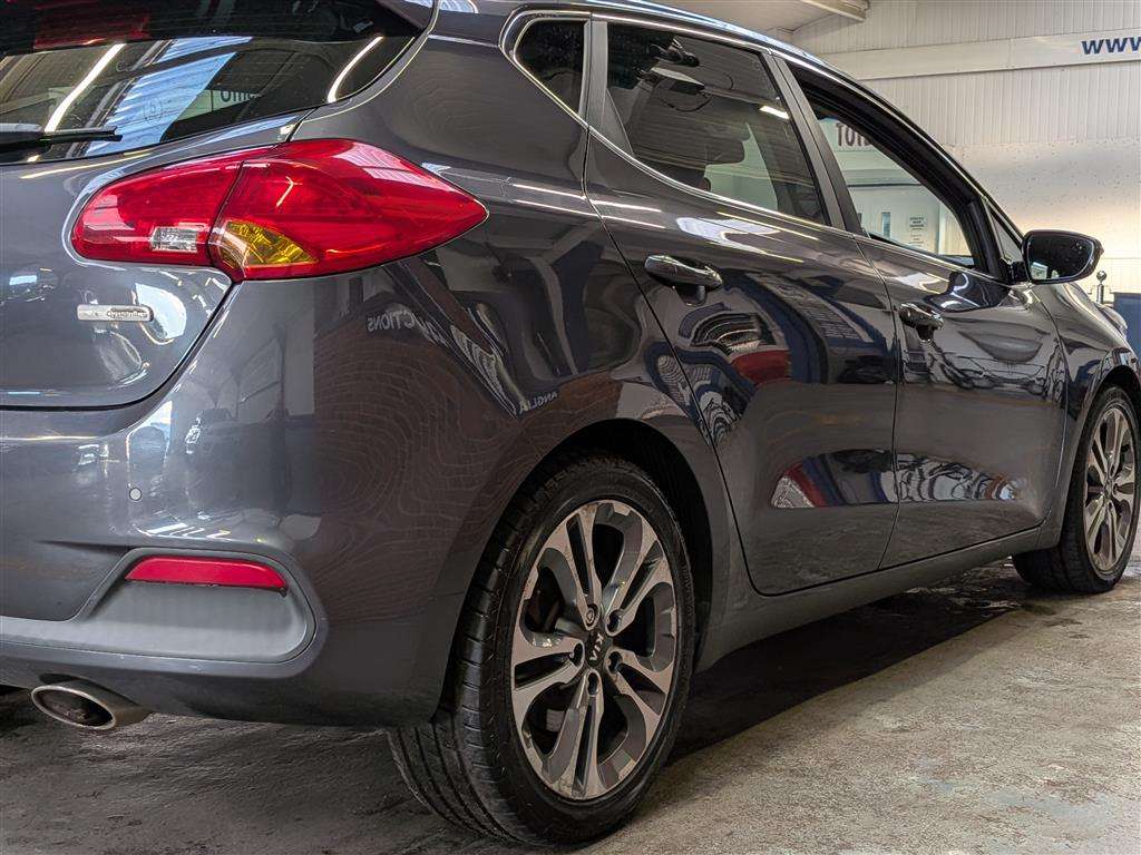 <p>2014 KIA CEED 4 ECODYNAMICS CRDI</p>