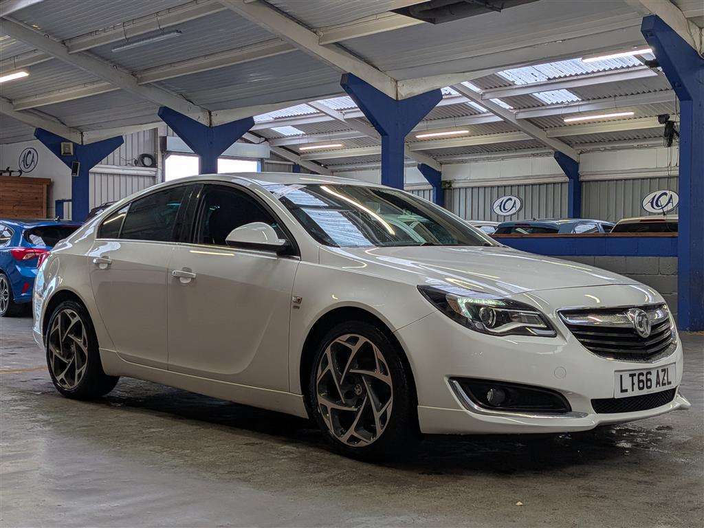 <p>2016 VAUXHALL INSIG SRI NAV VX CDTI EFL</p>