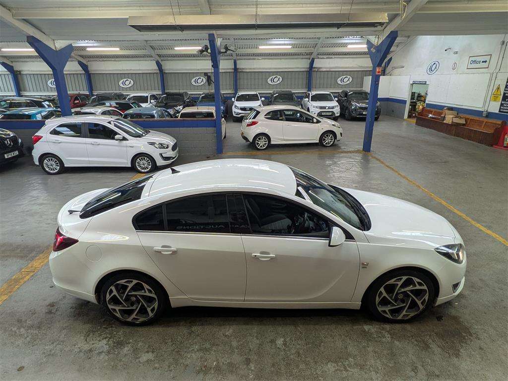 <p>2016 VAUXHALL INSIG SRI NAV VX CDTI EFL</p>
