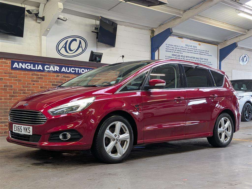 <p>2015 FORD S-MAX TITANIUM TDCI AUTO</p>