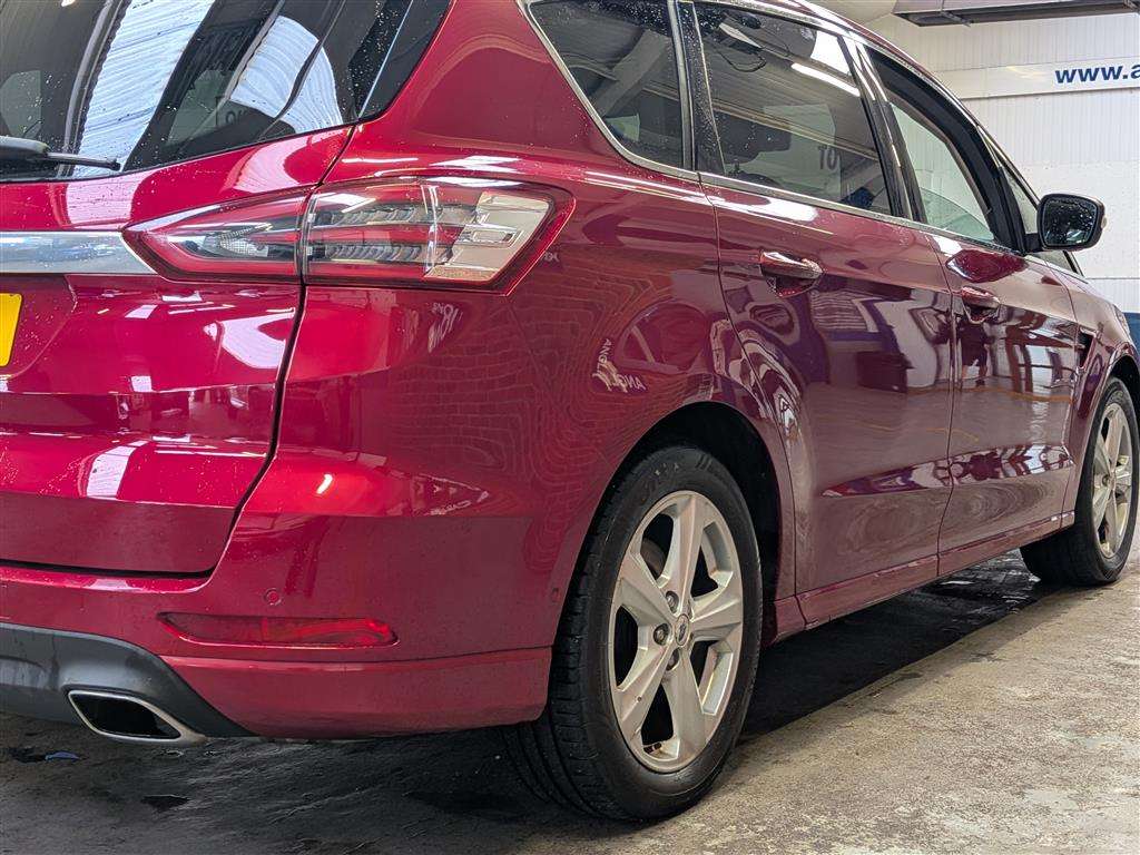 <p>2015 FORD S-MAX TITANIUM TDCI AUTO</p>