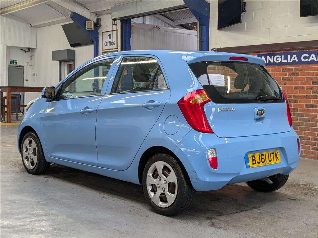 <p>2011 KIA PICANTO 1 AIR</p>