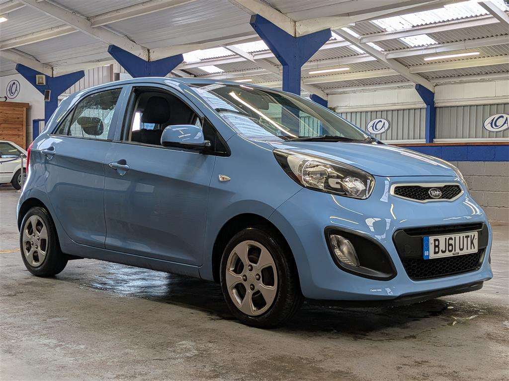 <p>2011 KIA PICANTO 1 AIR</p>